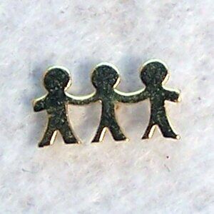 VTG - Holding Hands - Save the Children - United Way